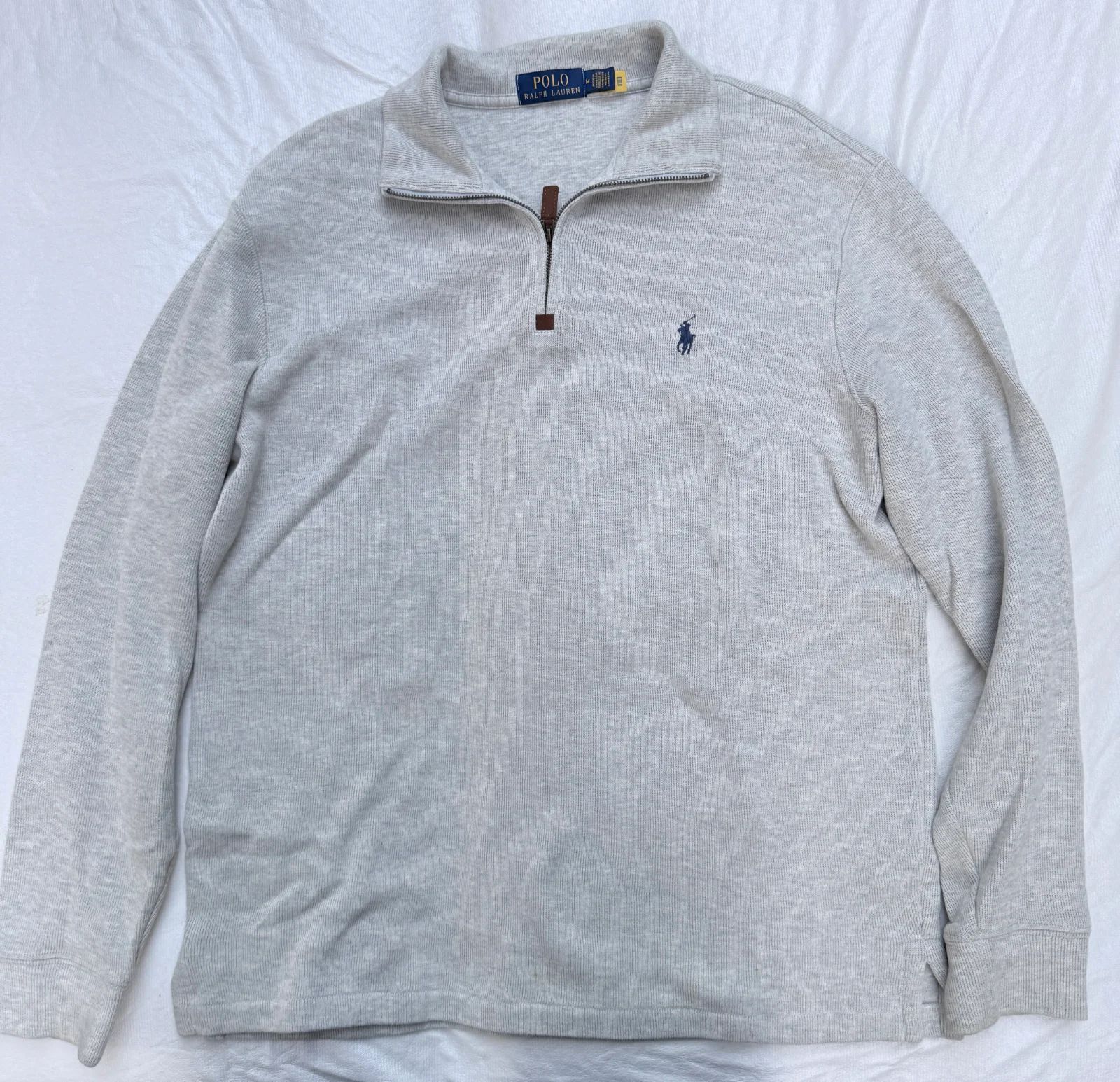 אפור בהיר quarter zip