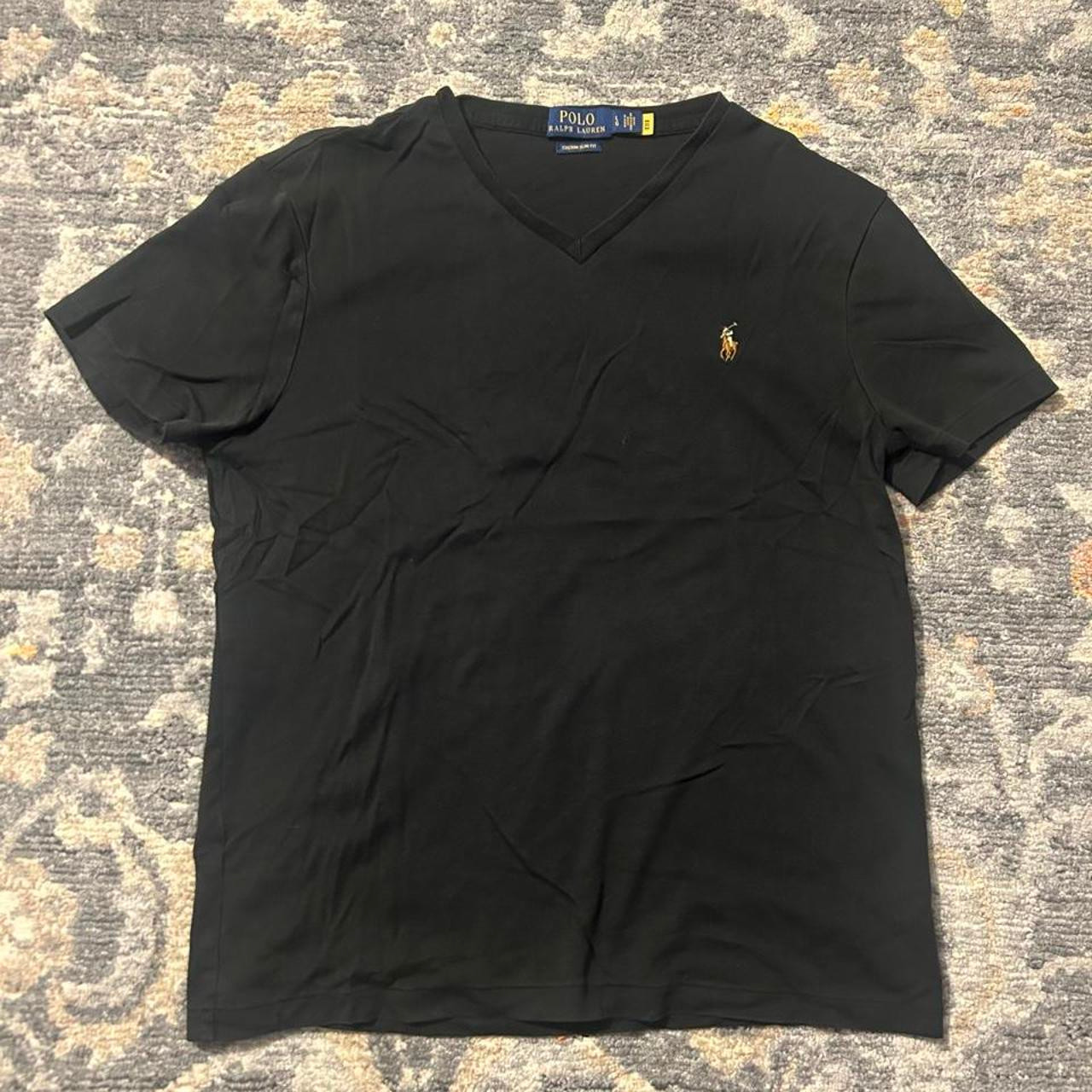 טי-שירט צווארון וי שחור · Polo Ralph Lauren